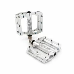 PEDALES PRIDE RACING NEWTON JUNIOR 10 PEDALES PRIDE RACING NEWTON JUNIOR -Ventes De Casques pedales pride racing newton junior 1 4